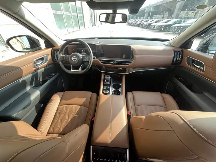 Фото 9 - Nissan Pathfinder