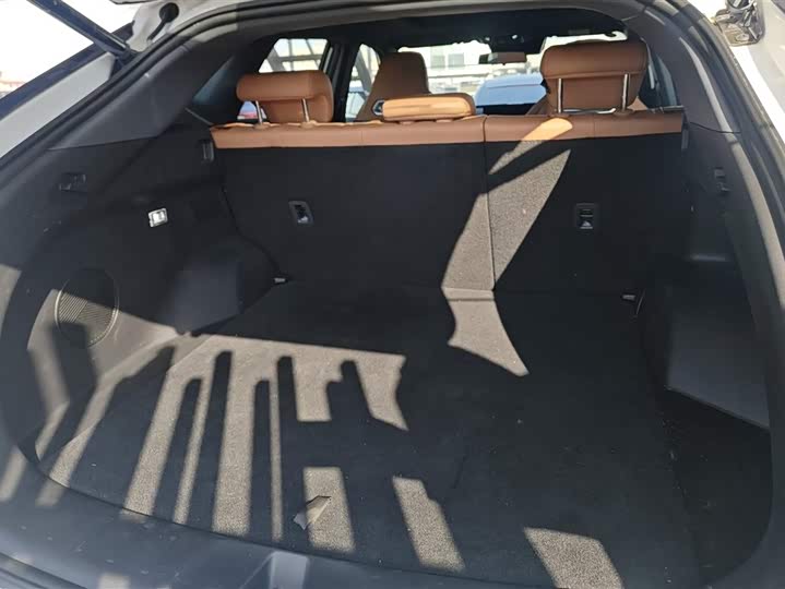 Фото 4 - Changan UNI-Z Hybrid