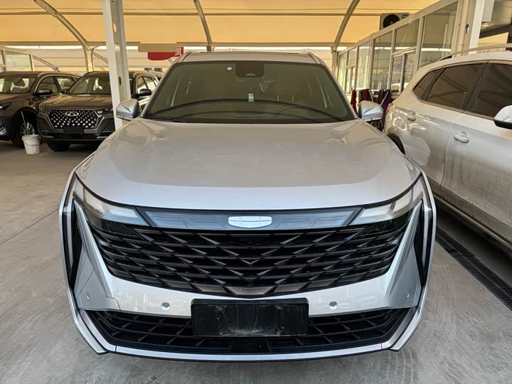 Фото 9 - Geely Atlas L