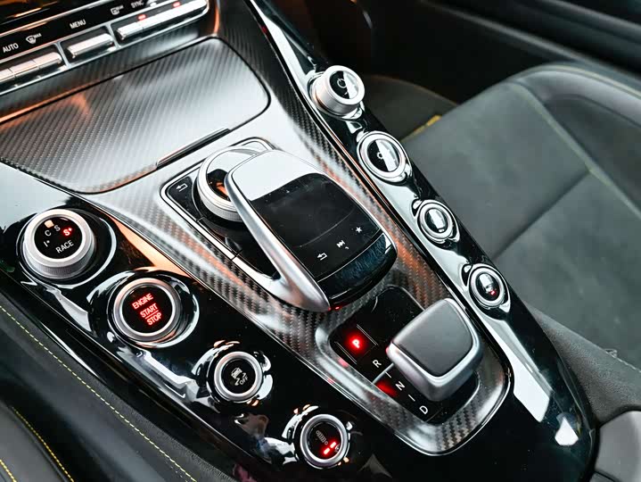 Фото 6 - Mercedes-Benz AMG GT