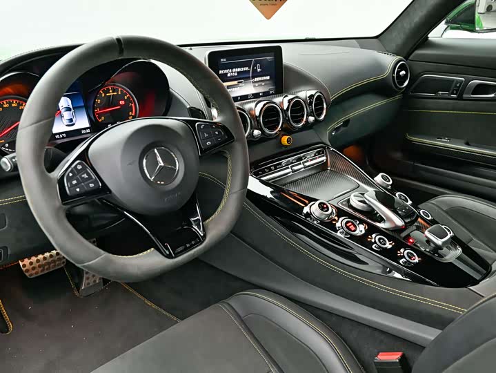 Фото 7 - Mercedes-Benz AMG GT