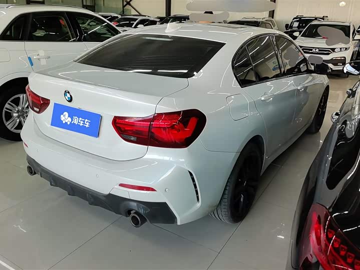 Фото 3 - BMW 1 Series