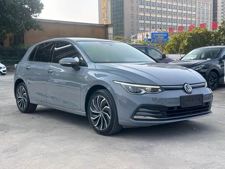 Фото 3 - Volkswagen Golf