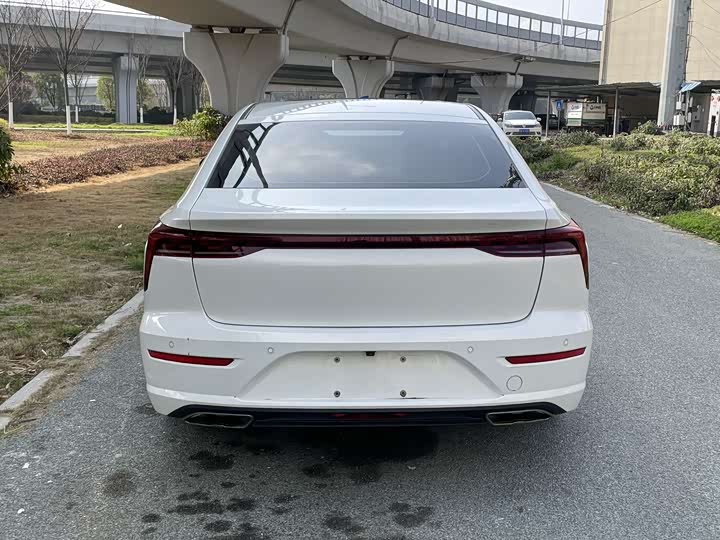 Фото 5 - Bestune B70