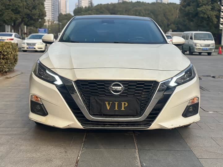 Фото 2 - Nissan Teana