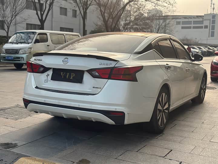 Фото 4 - Nissan Teana