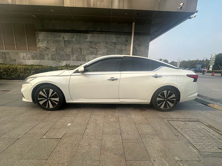 Фото 7 - Nissan Teana