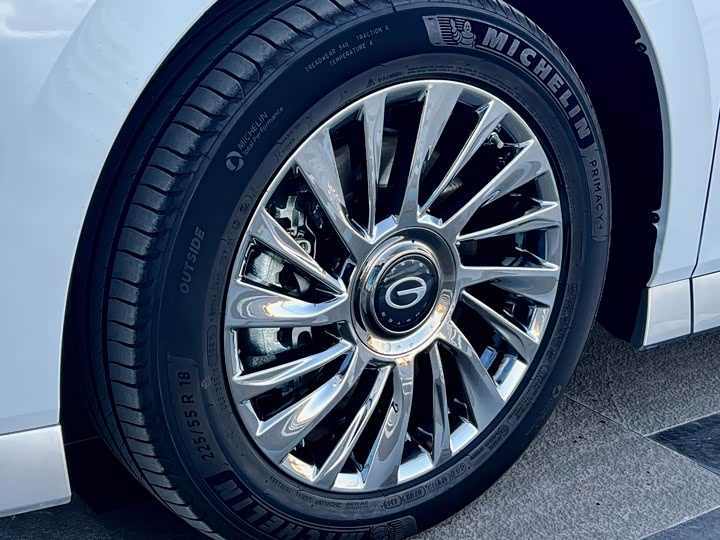 Фото 7 - GAC Trumpchi M8