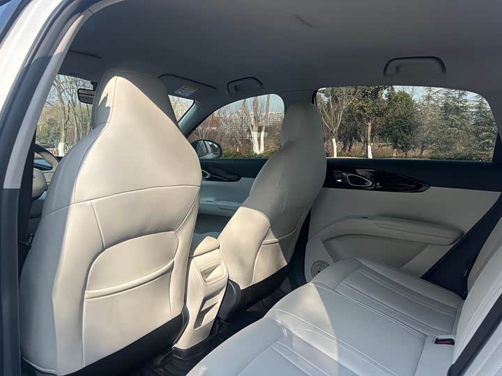 Фото 6 - Geely Galaxy Geome