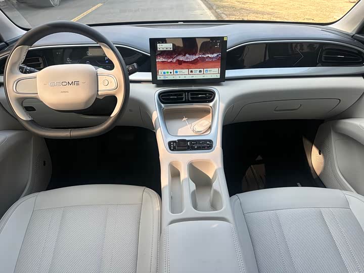 Фото 7 - Geely Galaxy Geome