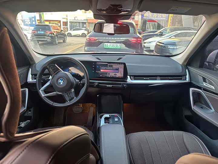 Фото 5 - BMW iX1