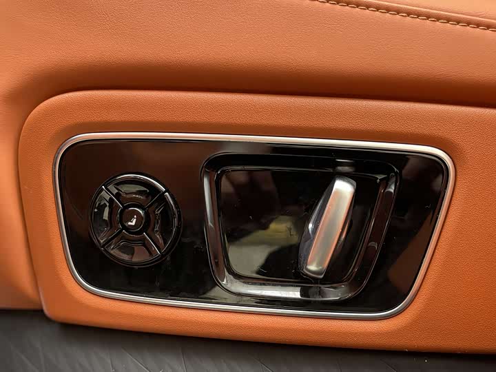 Фото 8 - LiXiang L7