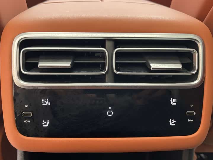 Фото 9 - LiXiang L7