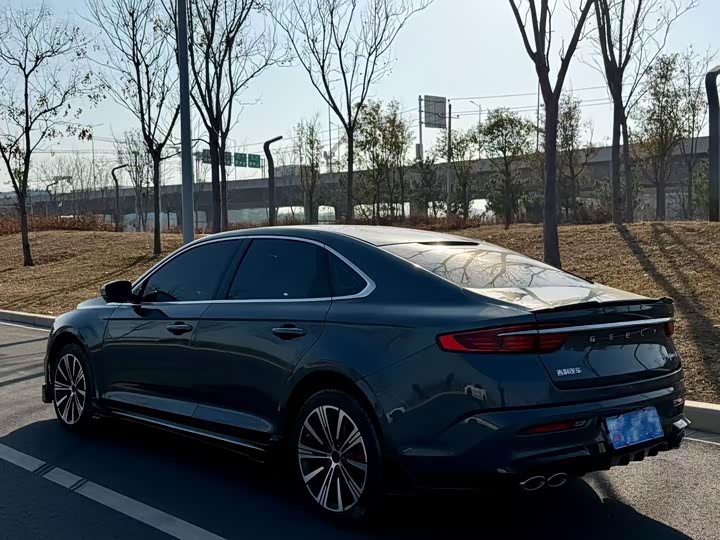 Фото 9 - Geely Preface