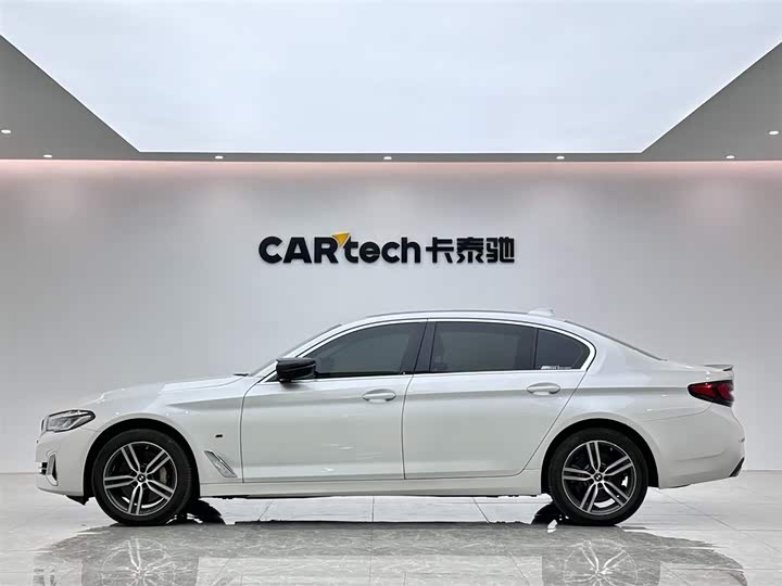 Фото 2 - BMW 5 Series