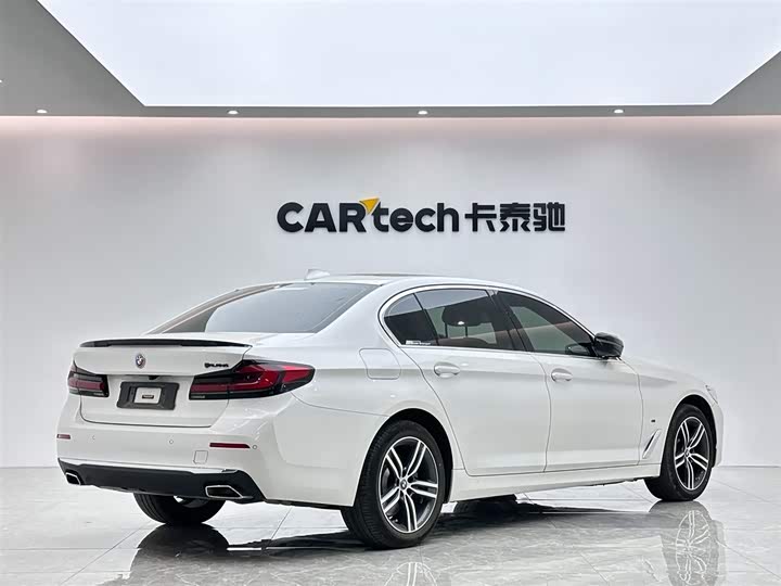 Фото 5 - BMW 5 Series