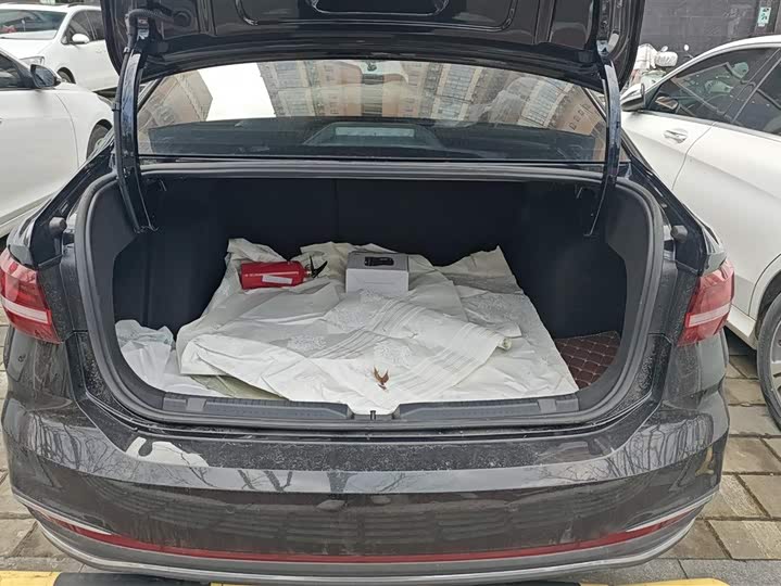 Фото 4 - Volkswagen Lavida