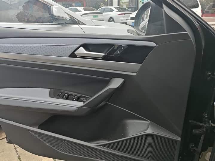 Фото 7 - Volkswagen Lavida