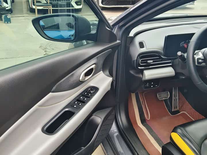 Фото 4 - GAC Trumpchi Empow R