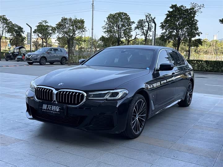 Фото 1 - BMW 5 Series