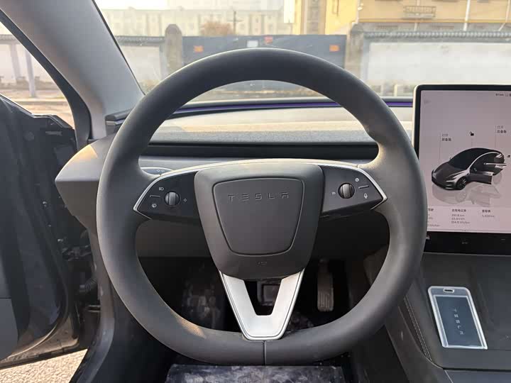 Фото 5 - Tesla Model 3