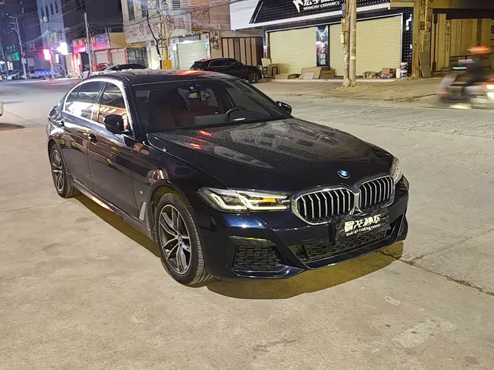 Фото 3 - BMW 5 Series