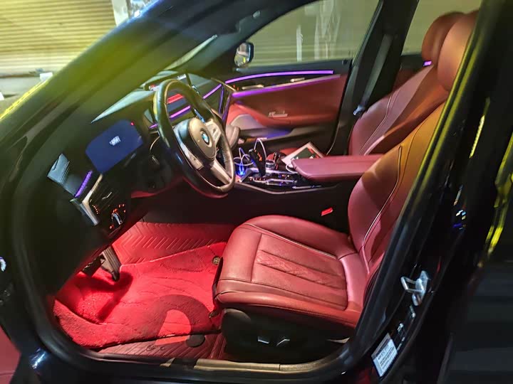 Фото 9 - BMW 5 Series