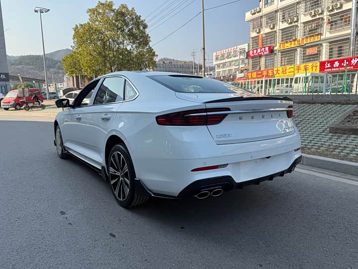 Photo 9 - Geely Preface