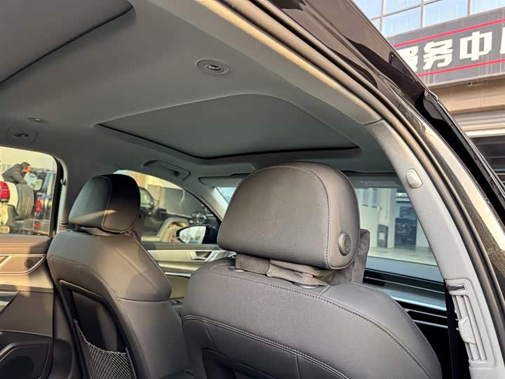 Фото 8 - Audi A6