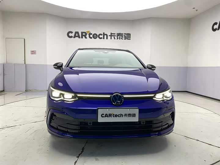 Фото 3 - Volkswagen Golf