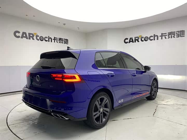 Фото 5 - Volkswagen Golf