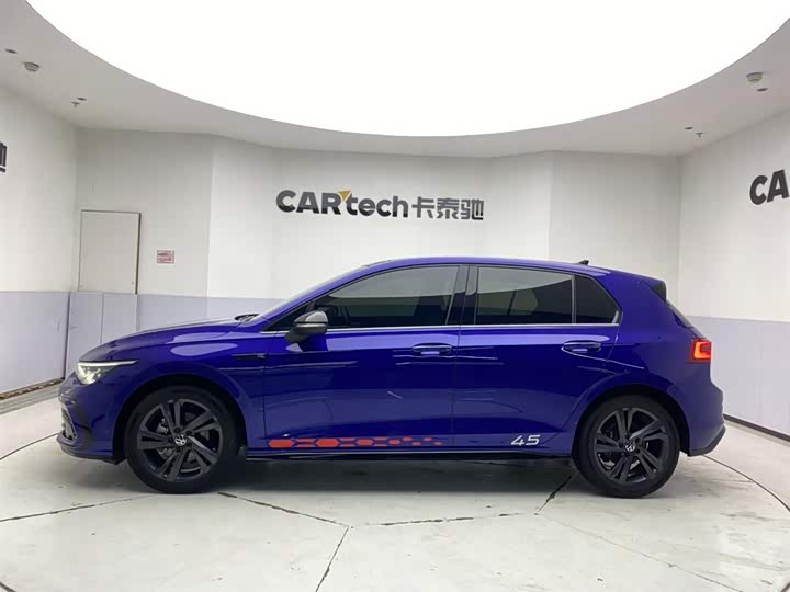 Фото 8 - Volkswagen Golf