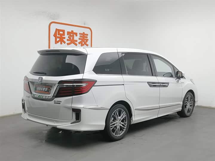 Фото 2 - Honda Elysion