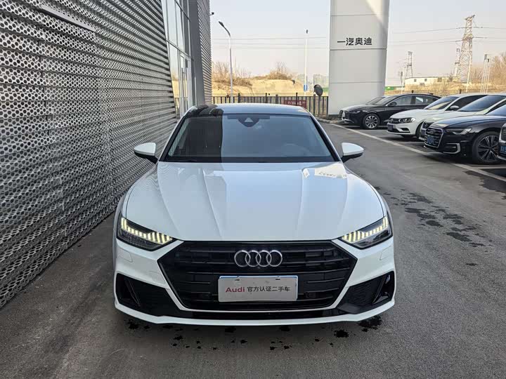 Фото 2 - Audi A7