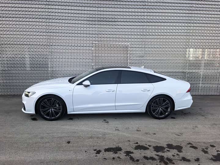 Фото 3 - Audi A7