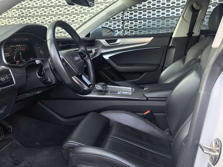 Фото 7 - Audi A7