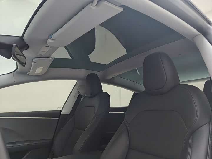 Фото 7 - Tesla Model 3