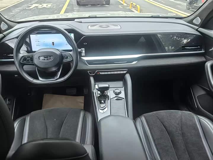 Фото 5 - Geely Monjaro