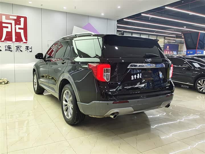 Фото 6 - Ford Explorer