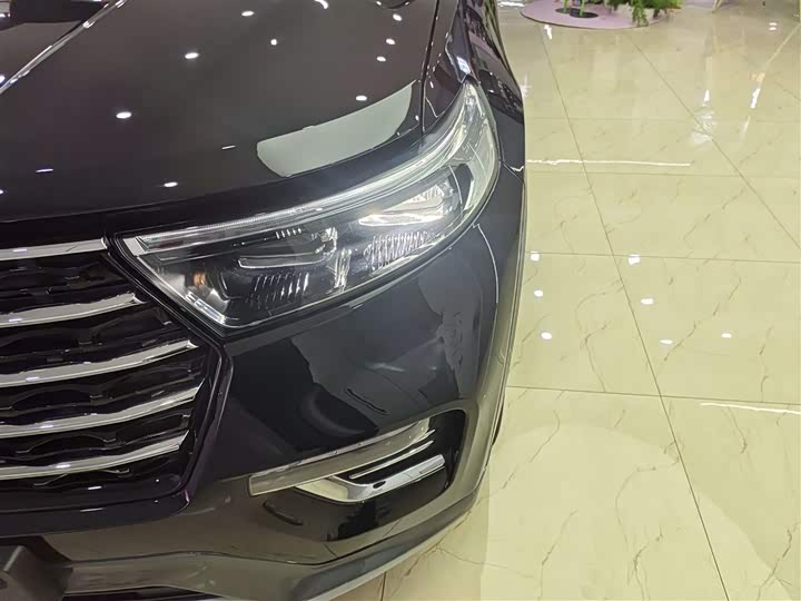 Фото 8 - Ford Explorer