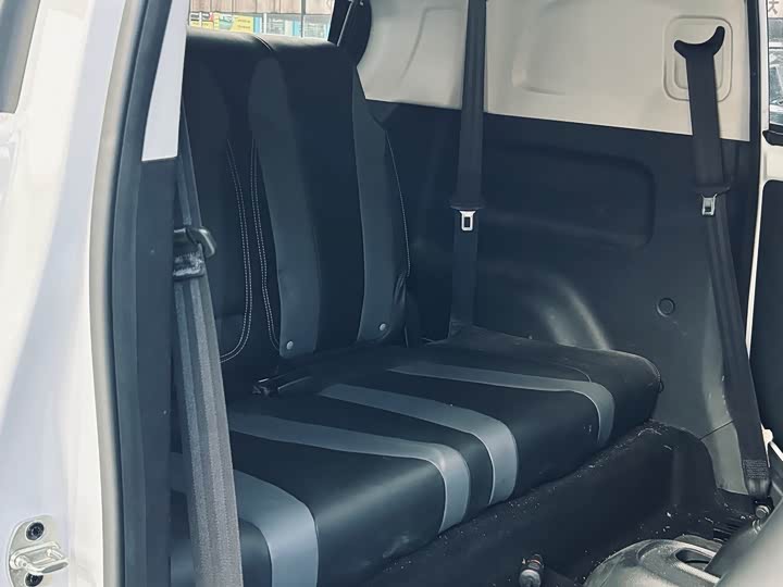 Фото 7 - Roewe Clever