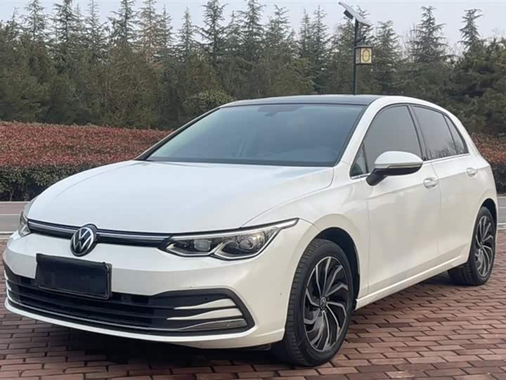 Фото 1 - Volkswagen Golf