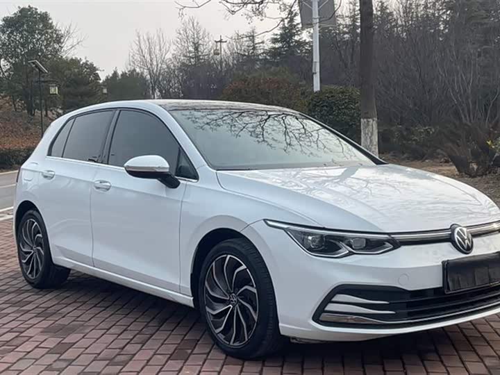 Фото 3 - Volkswagen Golf