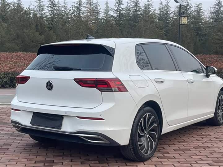 Фото 4 - Volkswagen Golf