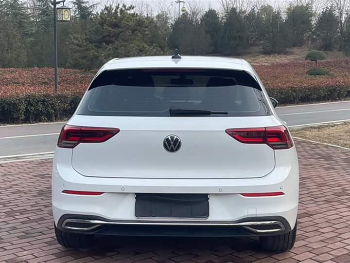 Фото 5 - Volkswagen Golf