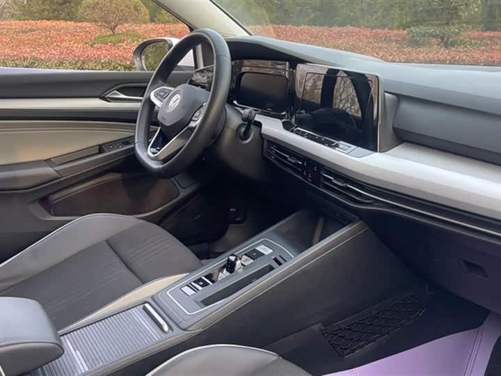 Фото 9 - Volkswagen Golf