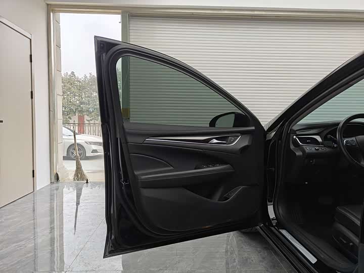 Фото 8 - Buick LaCrosse