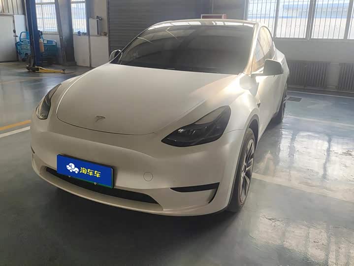 Фото 1 - Tesla Model Y