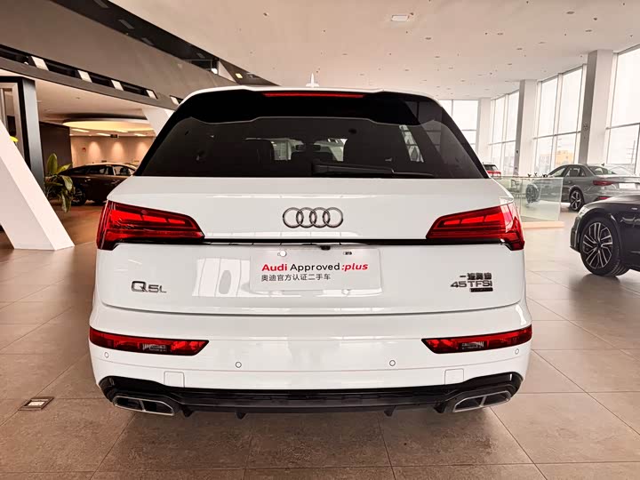 Фото 4 - Audi Q5L