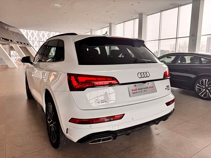 Фото 5 - Audi Q5L